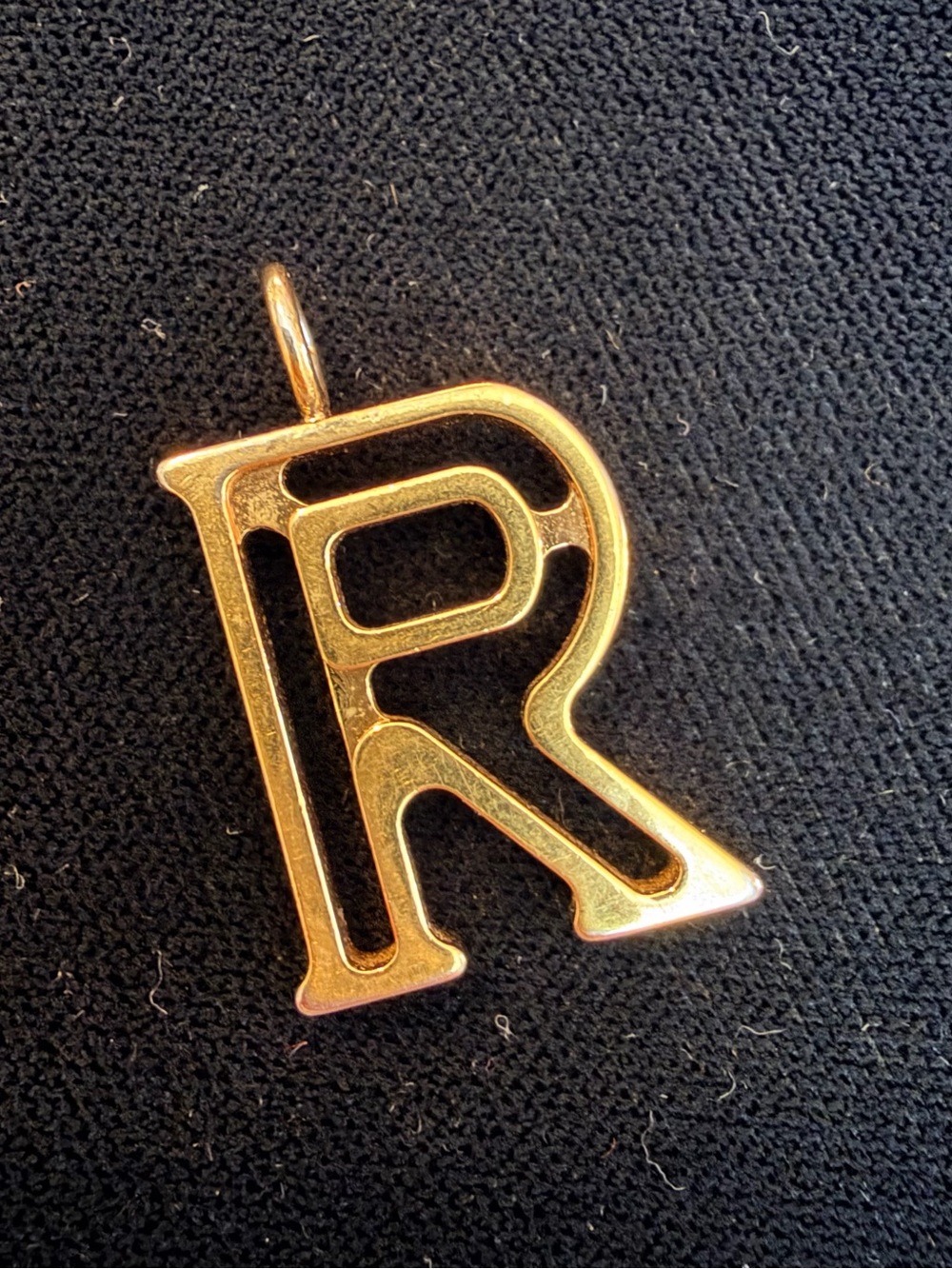 Chloe Gold Letter R Pendant